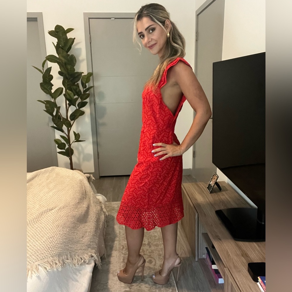 Beautiful drees perfect for a coral cocktail party